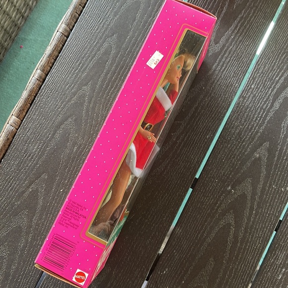 NRFB Vintage Holiday Hostess Barbie Doll 🎄 - Picture 9 of 13